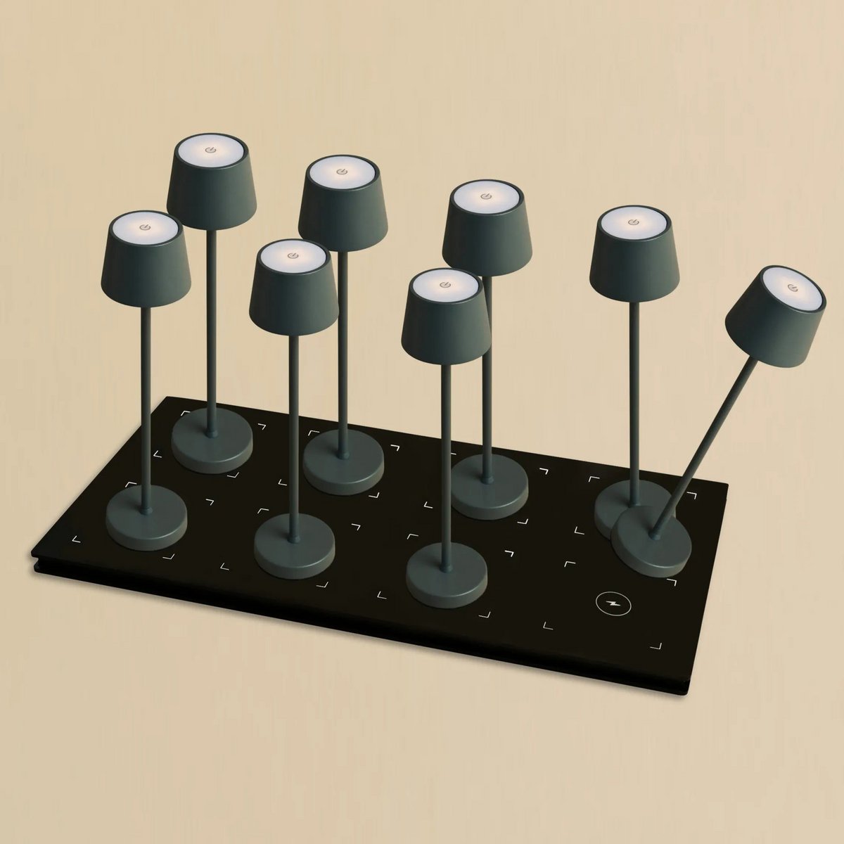 Combiset Professioneel | 8 x Vondel Mini Steengrijs Oplaadbare Tafellampen & 1 x Centraal Station Oplaadstation