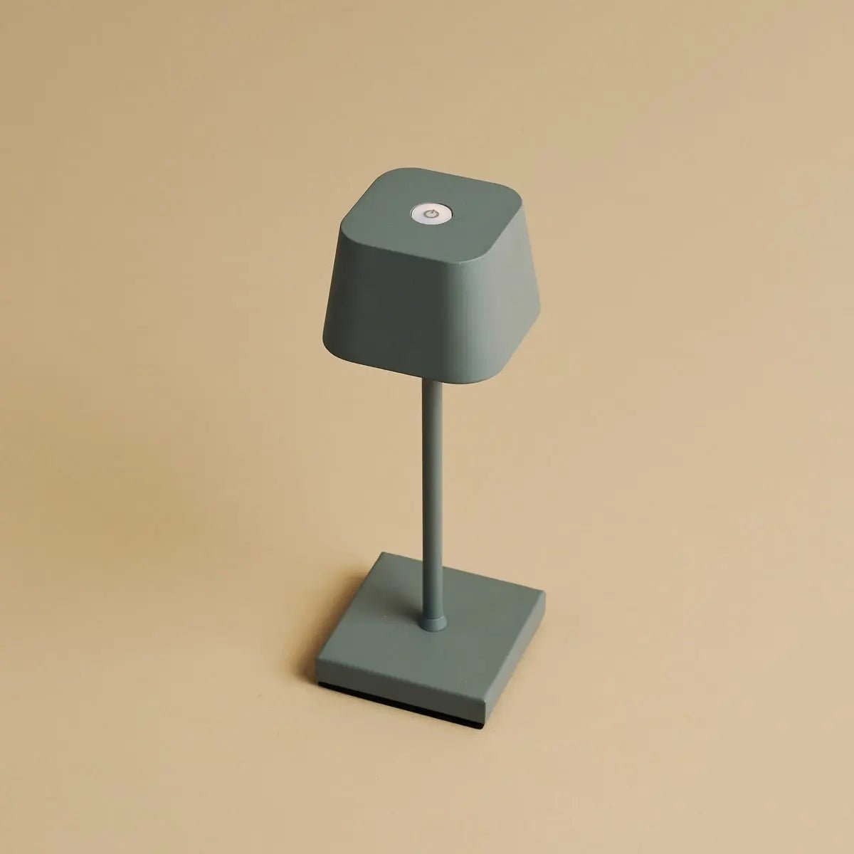 Combiset Professioneel | 4 x Sarphati Mini Mouse Grijs Oplaadbare Tafellampen & 1 x Amstel Oplaadstation