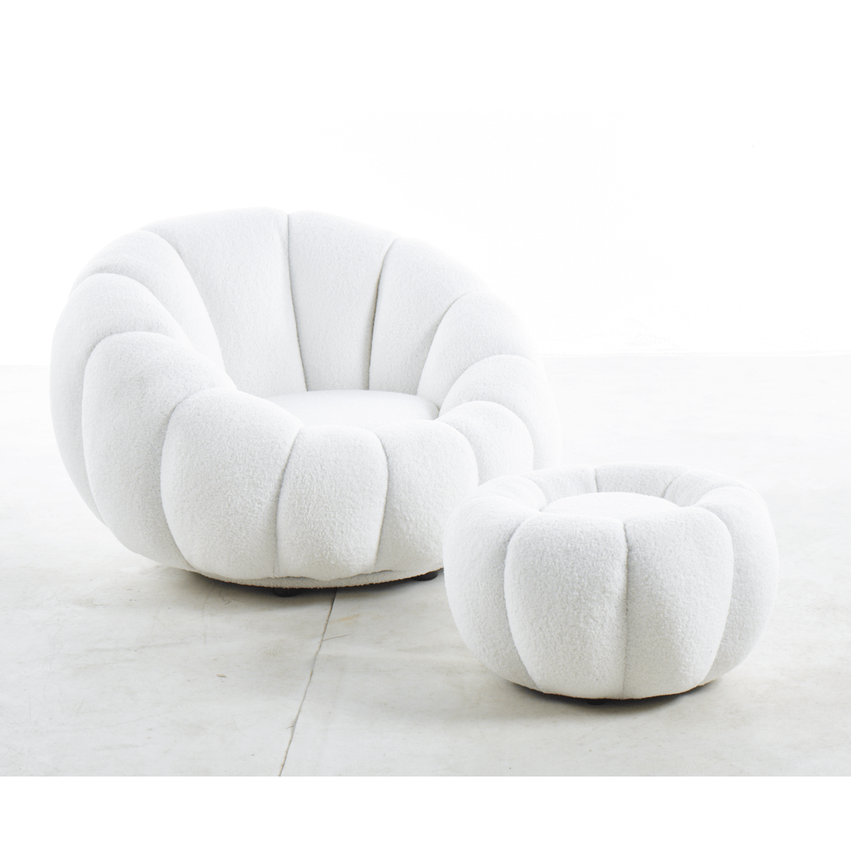 Armchair and stool set made of white teddy fur - SalesFever