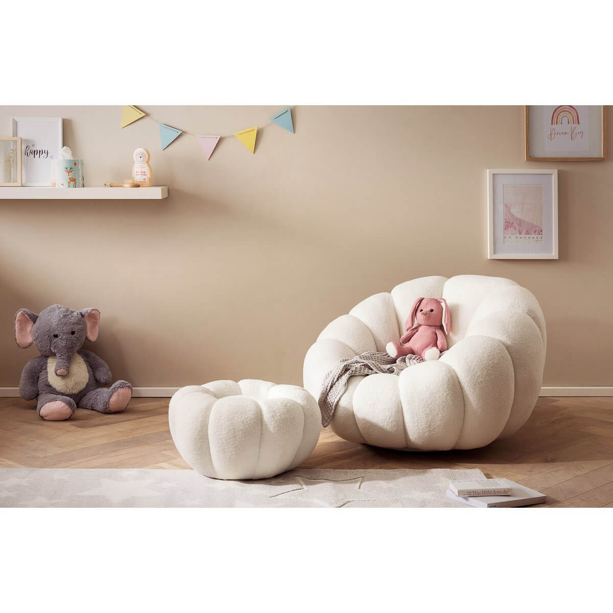 Armchair and stool set made of white teddy fur - SalesFever