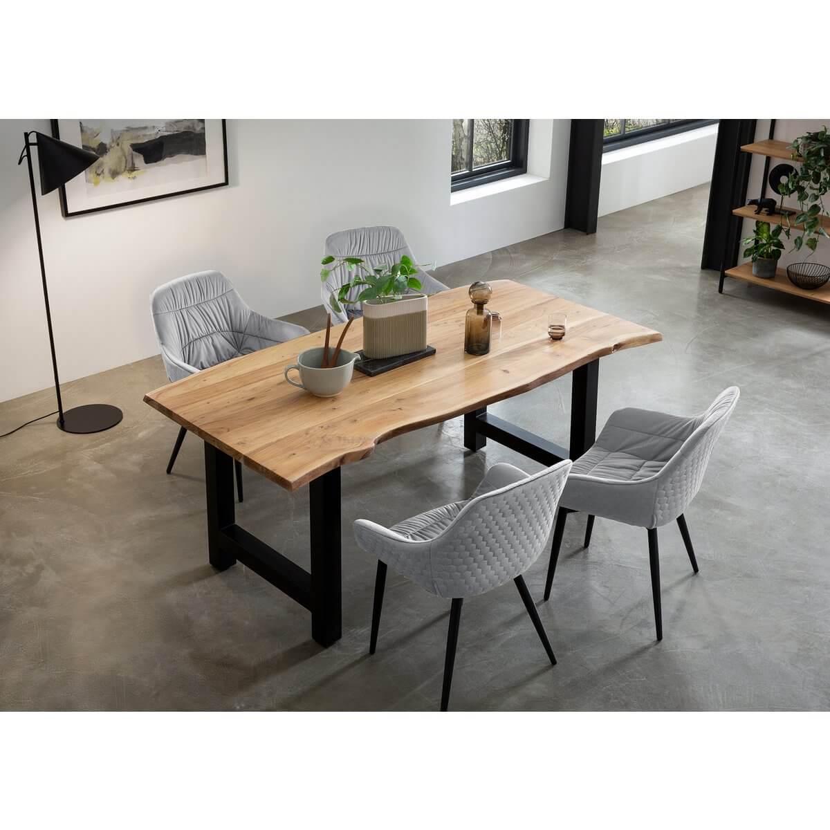 Armchair with honeycomb quilting in light gray velvet - SalesFever