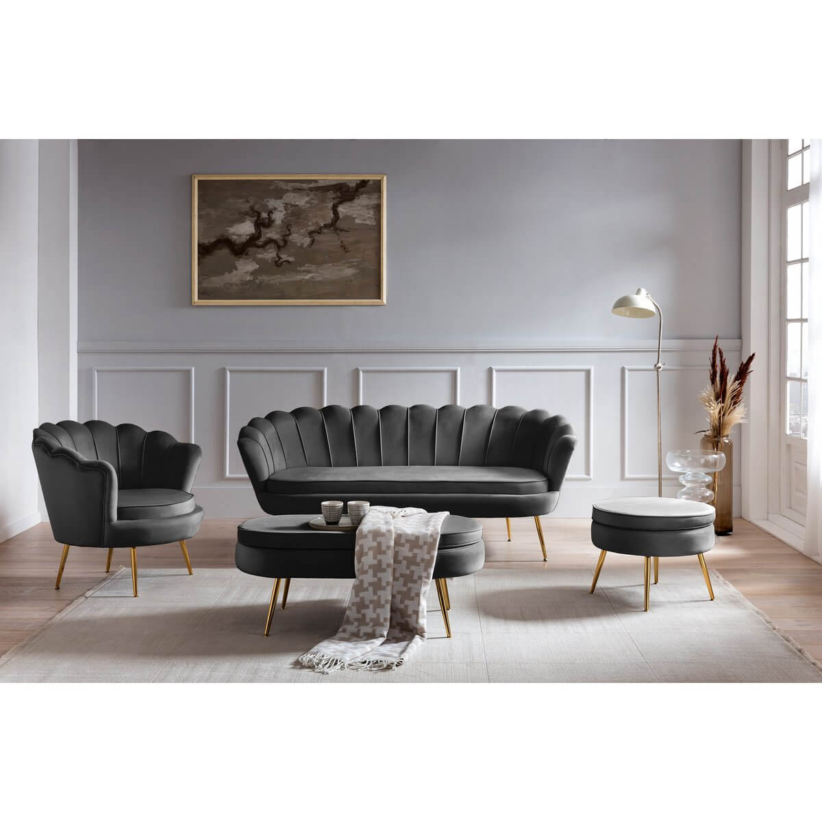 Black velvet shell armchair - SalesFever