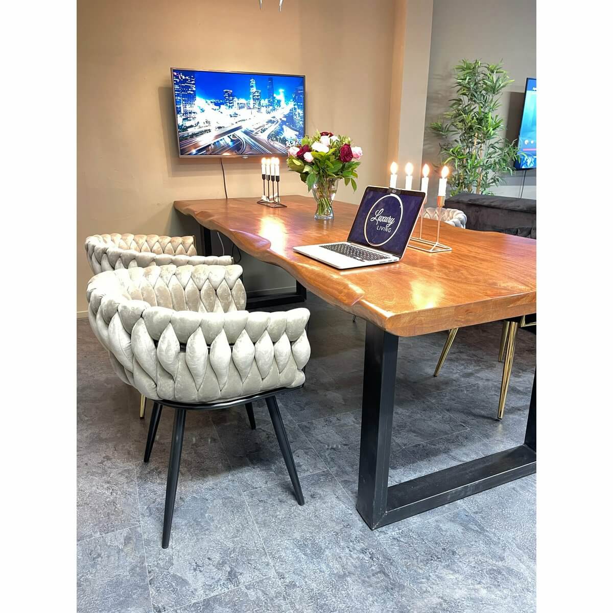 Eva Chair Velvet Black Gold Frame - Luxury Living B.V.