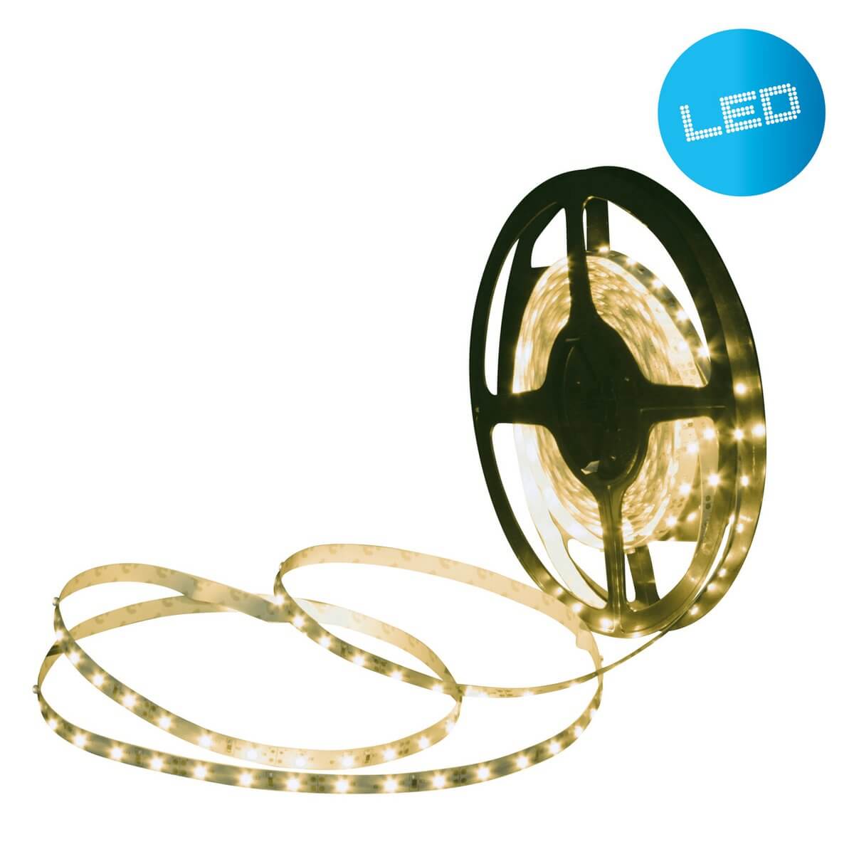 Led "Stripe" ca. 5 m lang, met 2 x 10 cm flexibele en plug -in voeding; 300 LED's, warm wit.