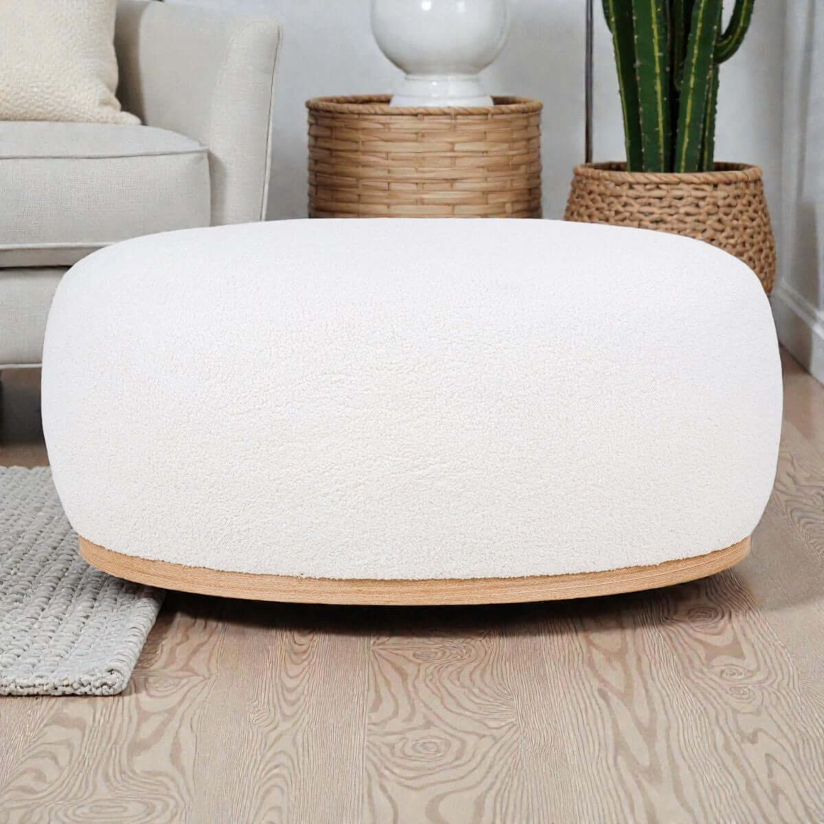 Manhattan poef met witte teddystof - 88,5 × 54,5 × 36 cm