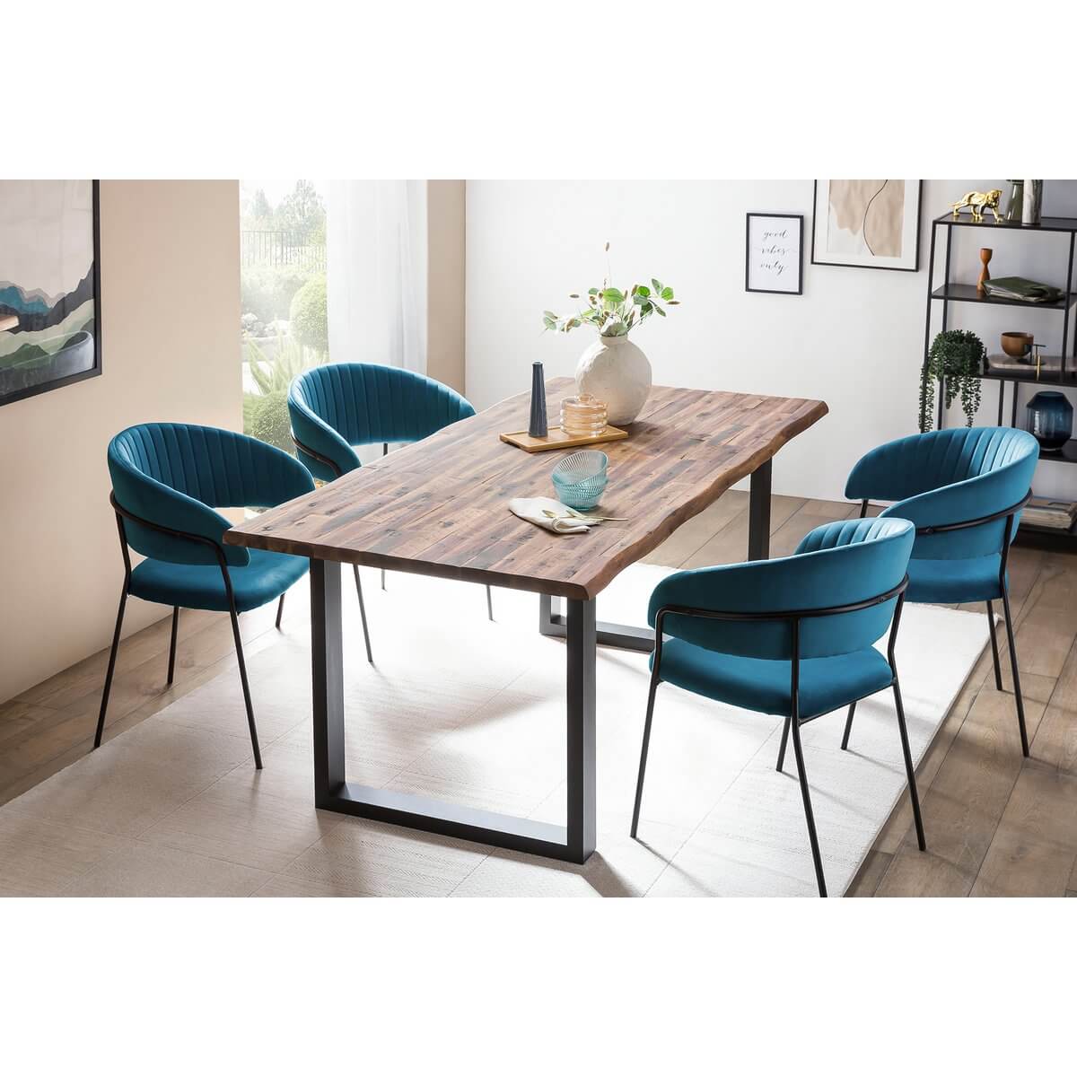 Velvet chair with turquoise back quilting - SalesFever