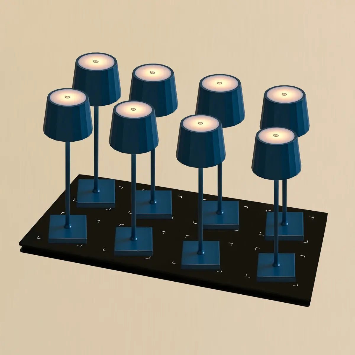 Combiset Professioneel | 8 x Wouter Delfts Blauw Oplaadbare Tafellampen & 1 x Centraal Station Oplaadstation