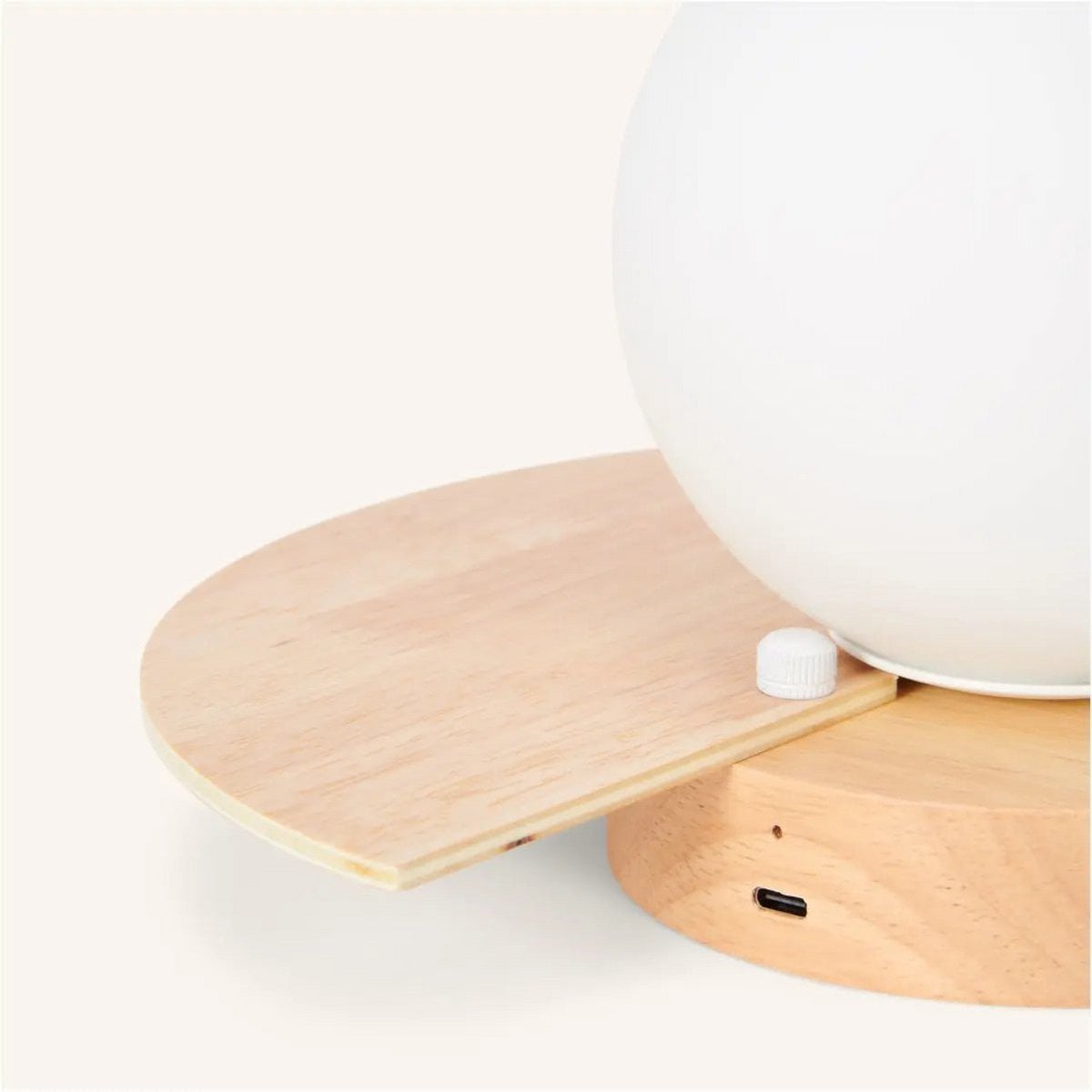 Kane lichtbruine draadloze wandlamp – oplaadbare lamp van hout en glas