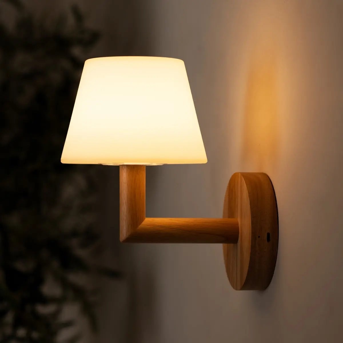 Ted lichtbruin houten oplaadbare wandlamp | Draadloze en dimbare verlichting