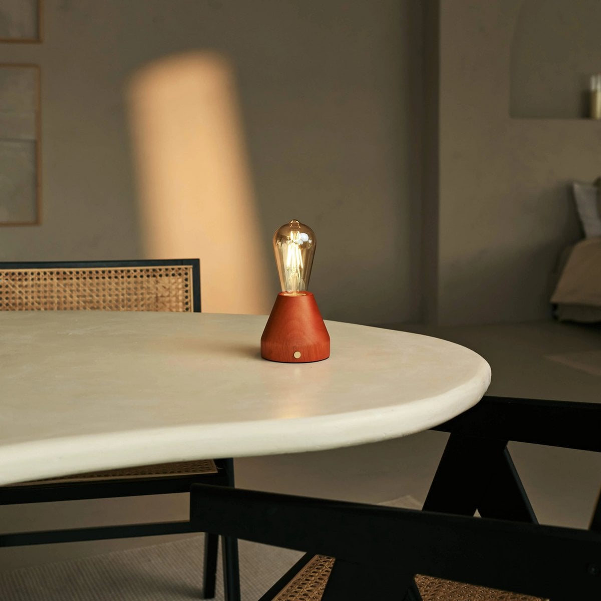 Zavi Kastanjebruine Oplaadbare Tafellamp | LED, draadloos en batterijduur van 80 uur