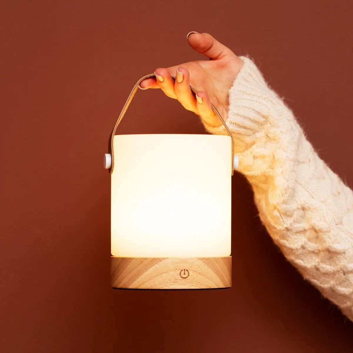 Avery Lichtbruine Oplaadbare Houten Tafellamp | Leren band, draadloos en dimbaar