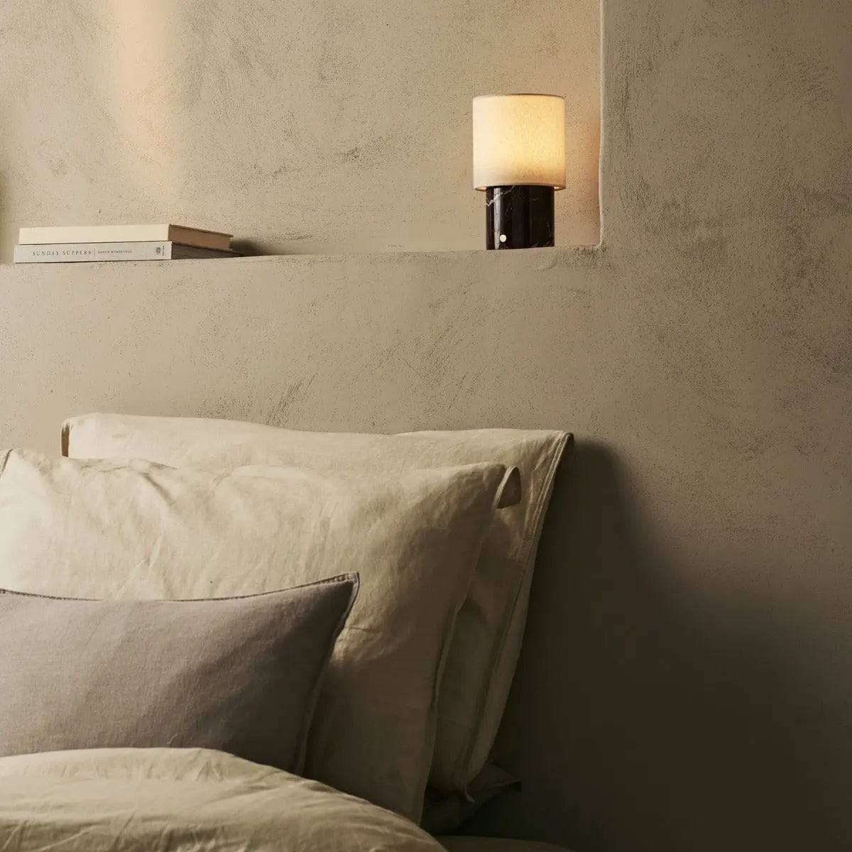 Dou Zwart – Nero Marquina Marmeren Oplaadbare Tafellamp | Batterij, dimbare en verwisselbare lampenkap