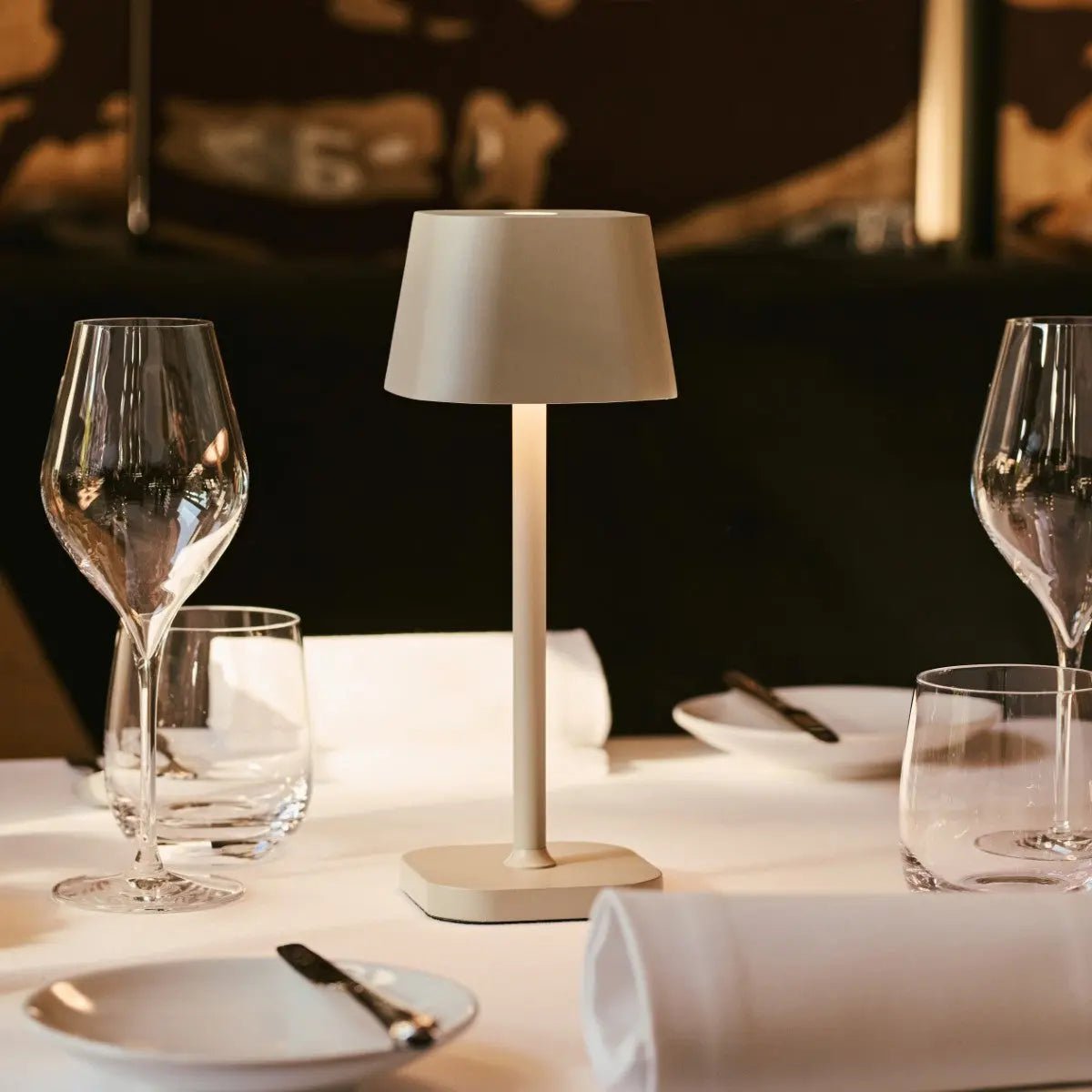 Ava Shadow Gray - Oplaadbare tafellamp | Stijlvol, draadloos en dimbaar