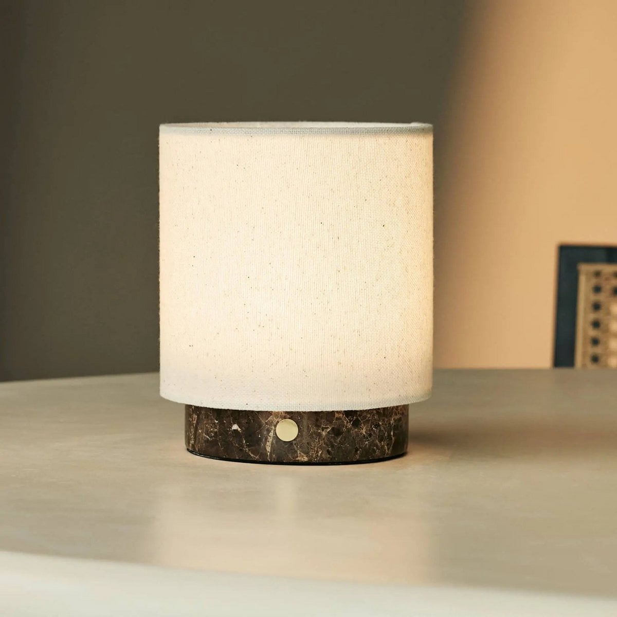 Mauve Crème & Bruin – Emperador Donker Marmeren Oplaadbare Tafellamp | 3 lichtmodi, dimbare en verwisselbare lampenkap