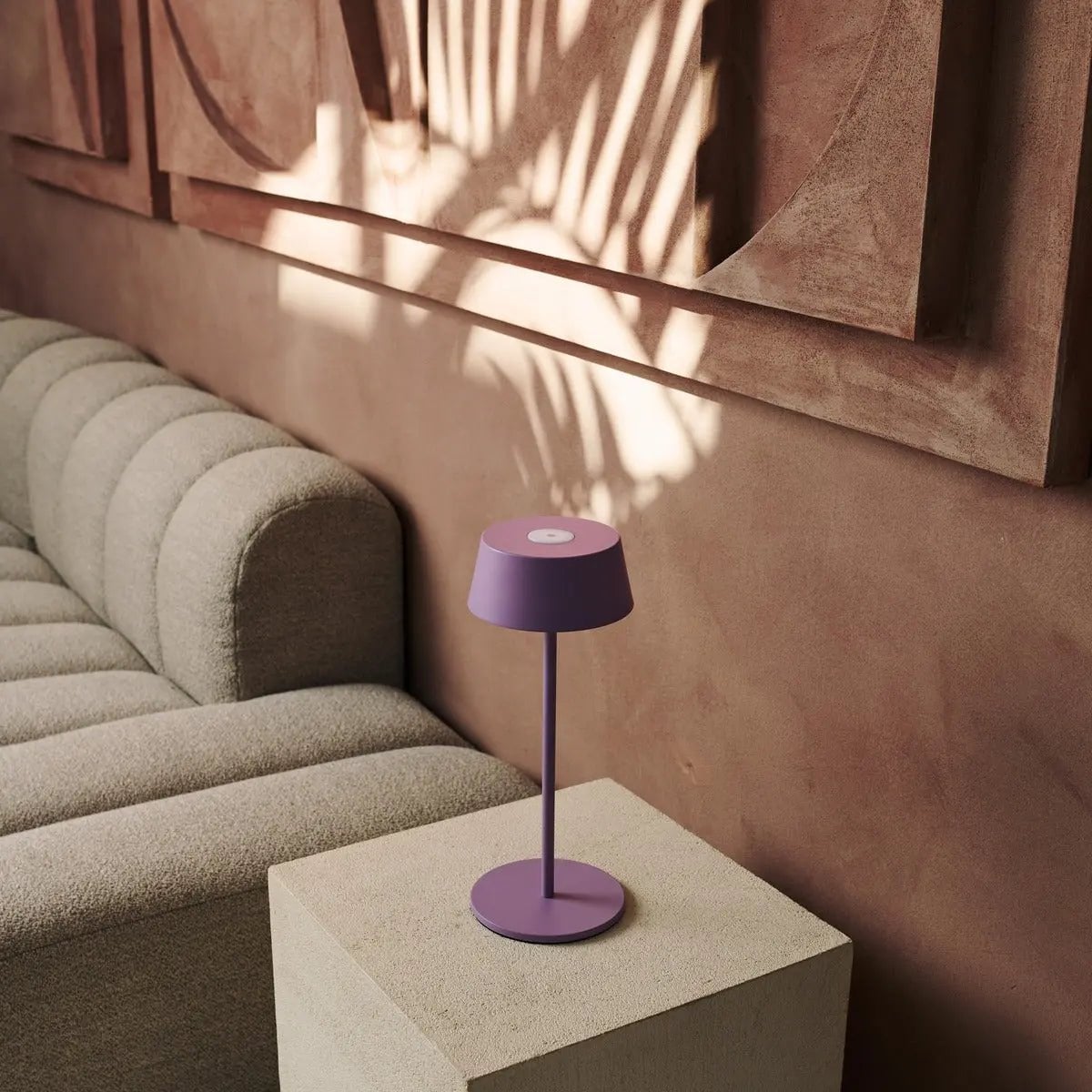 Hugo Violet Lila Oplaadbare Tafellamp | Stijlvolle, dimbare lamp en draadloos