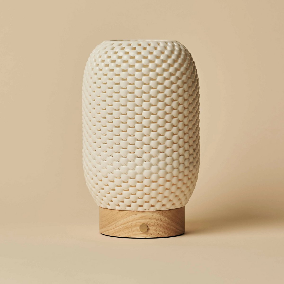 Aurora Lichtbruine Houten Snoerloze Tafellamp | 3D-geprint porselein, dimbaar en batterijduur tot 100 uur