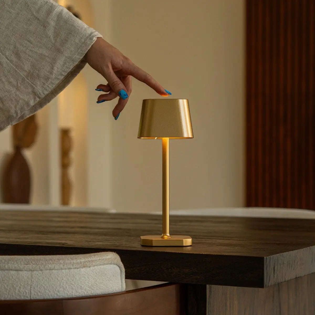 Ava Goud Oplaadbare Tafellamp | Draadloos, dimbaar en stijlvol