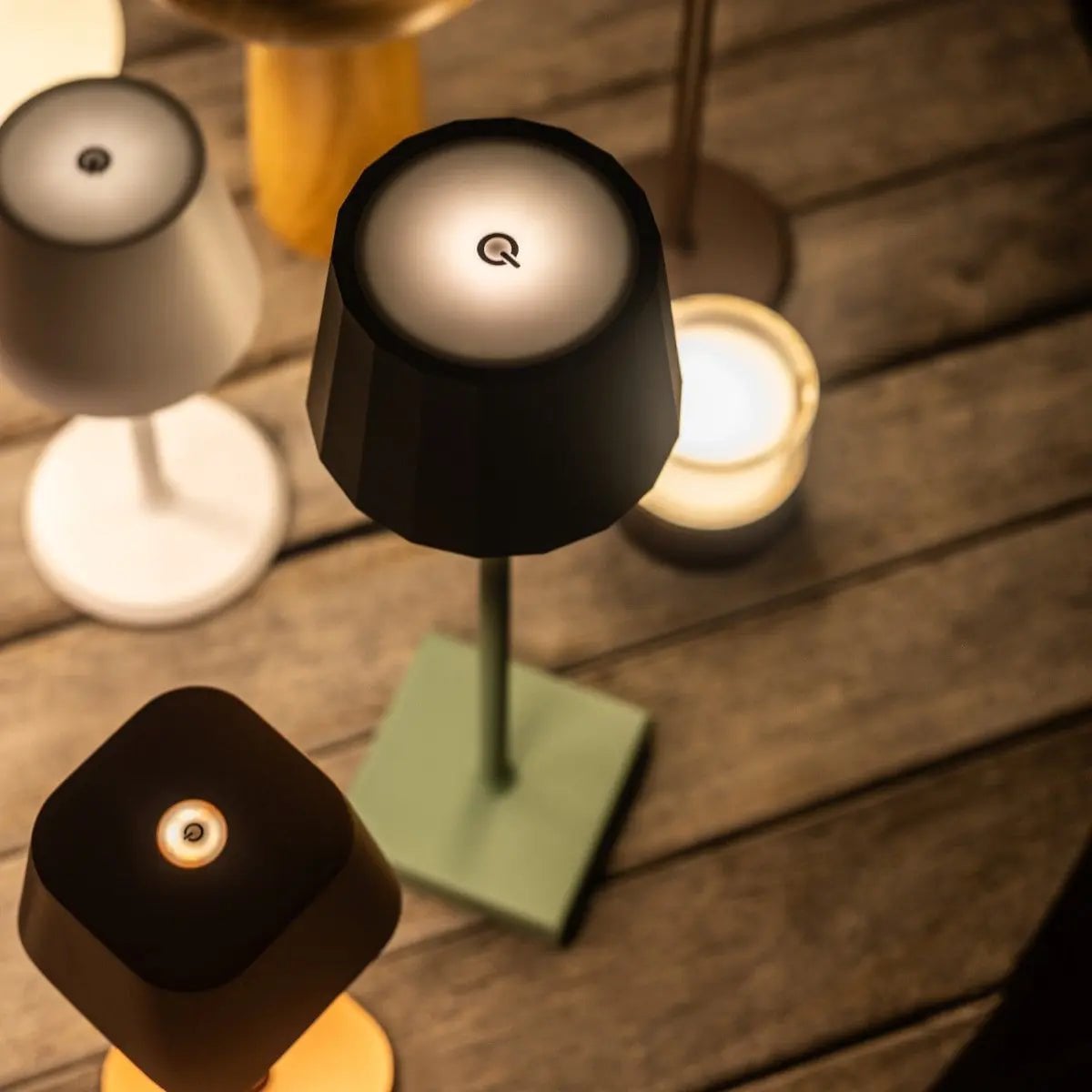 William Sage Groene Oplaadbare Tafellamp | USB-C, dimbaar, batterijduur van 120 uur