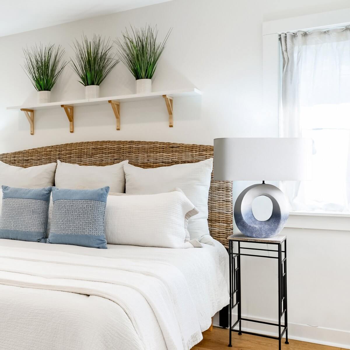 Table lamp ceramic/linen blue/white - SalesFever