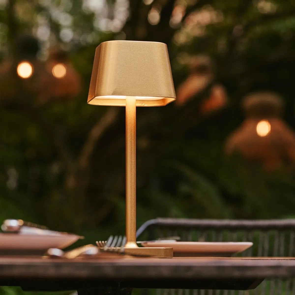 Ava Goud Oplaadbare Tafellamp | Draadloos, dimbaar en stijlvol
