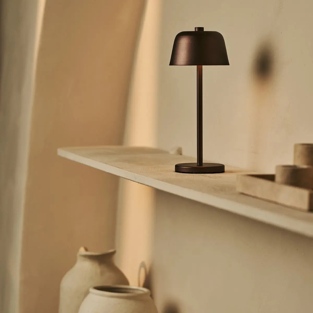 Anton Espresso Brown oplaadbare tafellamp | Stijlvolle en draadloze verlichting