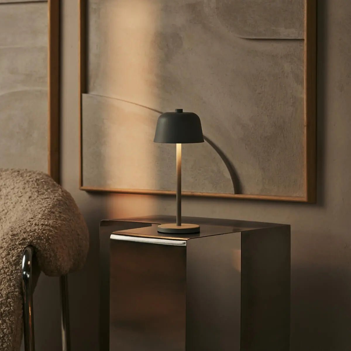 Anton Shadow Gray Oplaadbare tafellamp | Stijlvolle en draadloze verlichting